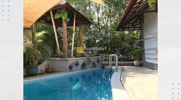 Gambar 5 Beautiful House Sea View in Mumble