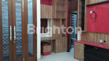 Gambar 2 **Rumah  Unit C Mirip Rumah Artis / Persis Hasil Karya Developer** Fully Furnished, Minimalis, Taman Malaka Jaktim