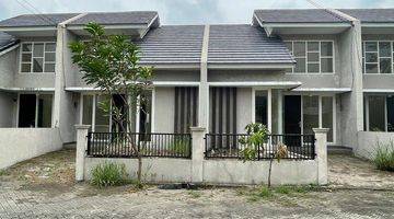 Gambar 1 2 RUMAH JEJER GOLDEN BERRY REGENCY MENGANTI 