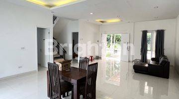 Gambar 1 RUMAH TOWNHOUSE CANTIK DAN RAPI FULL FURNISHED SIAP HUNI