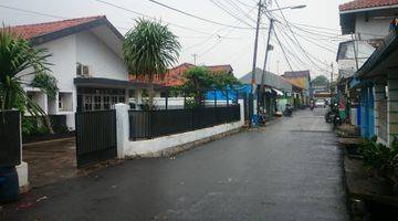 Gambar 1 Rumah luas ada kost2an di Kramat Jati