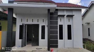 Gambar 1 Di  rumah siap huni prm. Kurnia Residents