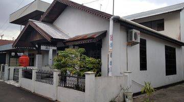 Gambar 1 Rumah Jalan 822 E , Blok E , Arteri Supadio ( Ayani 2 )