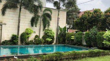 Gambar 2 Rumah Mewah Plus Furnish Kolam Renang 