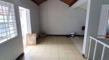 Gambar 5 Rumah 2 Lantai Bagus Unfurnished SHM di Pasteur, Bandung