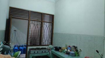 Gambar 5 Rumah 2 lantai di Jl. Anggrek, Pekunden, Simpang Lima Semarang