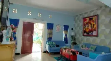 Gambar 1 Rumah di Bukit Sari 2 Lantai SHM Bagus Semi Furnished