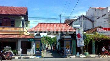 Gambar 4 RUMAH BANGUNAN LAMA DI DEKAT TUGU YOGYAKARTA