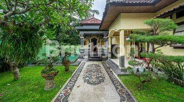 Gambar 1 Modern Balinese Villa near Saba beach, Kasih Ibu Hospital Gianyar