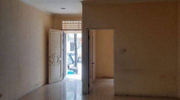 Gambar 2 Dijual Town House Puri Grisenda Pik