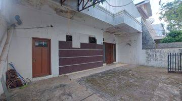 Gambar 5 Rumah murah dalam komplek jalan besar di Cempaka Putih Tengah