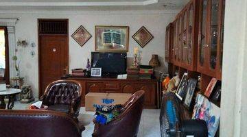 Gambar 3 Dijual Cpt Rumah  Dikawasan Pusat Bisnis Tebet Timur Raya lokasi sangat strategis sangat cocok buat usaha maupun Kantor . karena sekitarnya sdh banyak  Resto dan Perkantoran .jual dibawah Harga pasar .