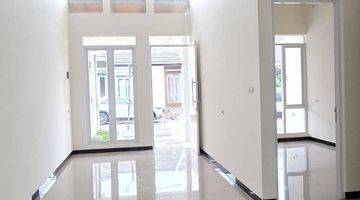 Gambar 1 Dijual Rumah Baru  Di Springville, Taman Kopo Indah