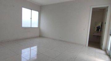 Gambar 3 Dijual Bu Rumah De Park Cajuputi Bsd City