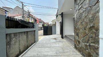 Gambar 4 Tebet Timur, Rumah Siap Huni, Akses 2 Mobil, Lt 165 M2