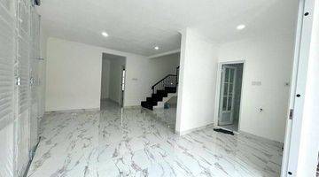 Gambar 3 (American Classic Tebet Barat) Rumah 3,5 Lantai, Citiview Cbd Kunin