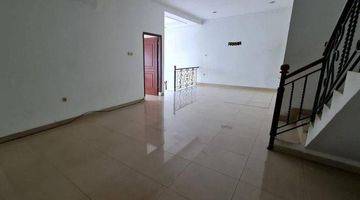 Gambar 3 Town House Mayang Permai 9,5x16 Tiga Lantai,hadap Selatan,non Furnish