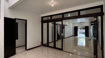 Gambar 5 DIJUAL RUMAH PONDOK INDAH ~ LT/LB 211/180 ~ JALAN LEBAR ~ LOKASI STRATEGIS