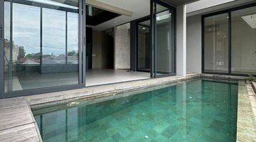 Gambar 2 Dijual Luxurious Modern Townhouse Kemang