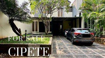 Gambar 1 Rumah Townhouse Lokasi Sangat Strategis Rumah Hook di Cipete