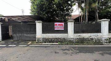 Gambar 1 Dijual cepat rumah lama dalam kompleks di kalibata