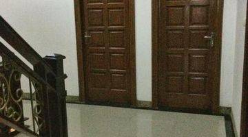 Gambar 2 Rumah Townhouse Single House di Area Eksklusif Pejaten Barat