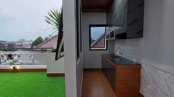 Gambar 3 Dijual Cepat rumah ada rooftopnya 