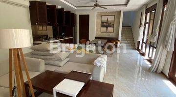 Gambar 3 RUMAH 2 LANTAI FURNISHED SYSTEM CLUSTER AREA ROYAL GARDEN RESIDENCE NUSA DUA