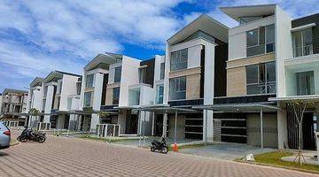 Gambar 1 Rumah The Mozart Golf Island Pantai Indah Kapuk Jakarta Utara