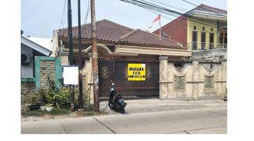 Gambar 1 rumah di JL. Empu Tantular Raya Perum karawaci Tangerang