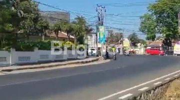 Gambar 5 TANAH DAN BANGUNAN, LOKASI SANGAT STRATEGIS DI PINGGIR  JALAN RAYA ( MAIN ROAD)