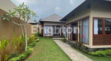 Gambar 1 VILLA DENGAN GARDEN DAN JACUZZI DI KETINGGIAN BEDUGUL BALI