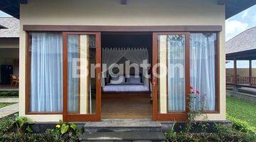 Gambar 5 VILLA DENGAN GARDEN DAN JACUZZI DI KETINGGIAN BEDUGUL BALI