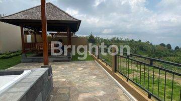 Gambar 1 VILLA DENGAN GARDEN DAN JACUZZI DI KETINGGIAN BEDUGUL BALI