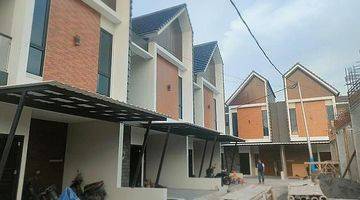 Gambar 1 Rumah 2 Lantai Harga 900-jutaan di Cibubur, Jakarta Timur