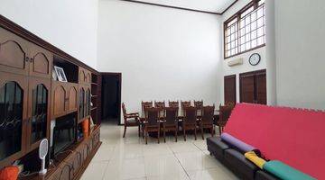 Gambar 4 Rumah di Raya Dharmahusada Indah Surabaya Timur, Cocok untuk Resto & Kantor, Bisa untuk kan juga !!