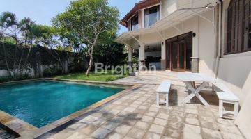 Gambar 1 Spacious Luxury Villa In Umalas With Five Bedrooms