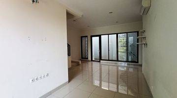 Gambar 2 Rumah View Taman Cluster Cynthia Di Summarecon Bandung