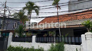 Gambar 1 RUMAH HOEK GROGOL KEBAYORAN LAMA HITUNG TANAH