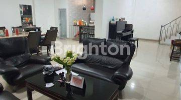 Gambar 3 RUMAH JELAMBAR MEGAH SEMI FURNISH 3.5 LANTAI