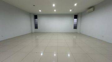 Gambar 1 Office space di Office Suite Thamrin City - Jakarta Pusat