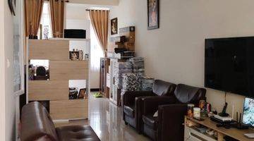 Gambar 1 Rumah Asri Semi Furnished di Taman Kopo Indah, Bandung