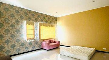 Gambar 3 Rumah Cantik Luas 240 Di Bukit Jatibening Town House Cw12322