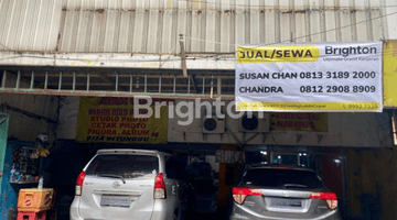 Gambar 1 RUMAH USAHA DENGAN LEBAR 10 METER DI JALAN RAYA PERAK TIMUR