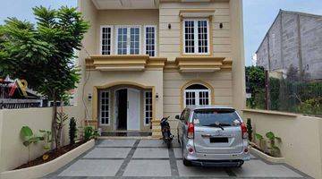 Gambar 1 Rumah Modern Classic Tanah Besar Harga Murah Jagakarsa Jaksel