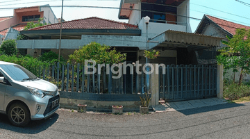 Gambar 1 rumah ketintang dekat dengan jalan raya ahmad yani