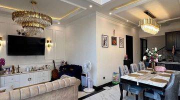 Gambar 3 BRAND NEW AMERICAN CLASSIC  TOWN HOUSE JAKARTA SELATAN