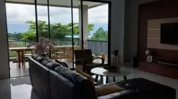 Gambar 1 RUMAH LUX VIEW BANDUNG DI RESORT DAGO PAKAR