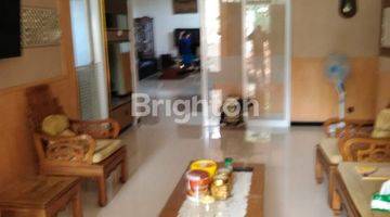 Gambar 2 RUMAH SECOND TERAWAT FULL FURNISH DI SURABAYA TIMUR