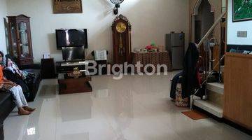 Gambar 3 RUMAH SECOND TERAWAT FULL FURNISH DI SURABAYA TIMUR